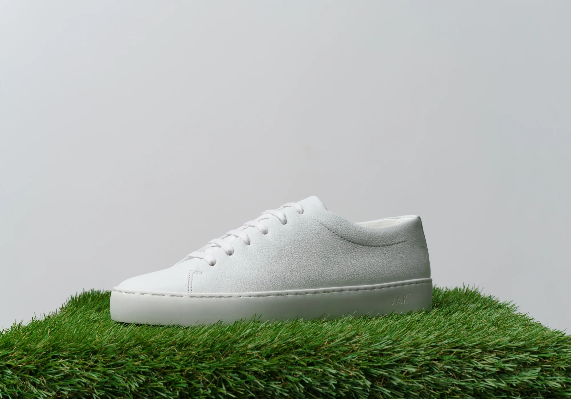 Royal Vegan AS White - Image 12